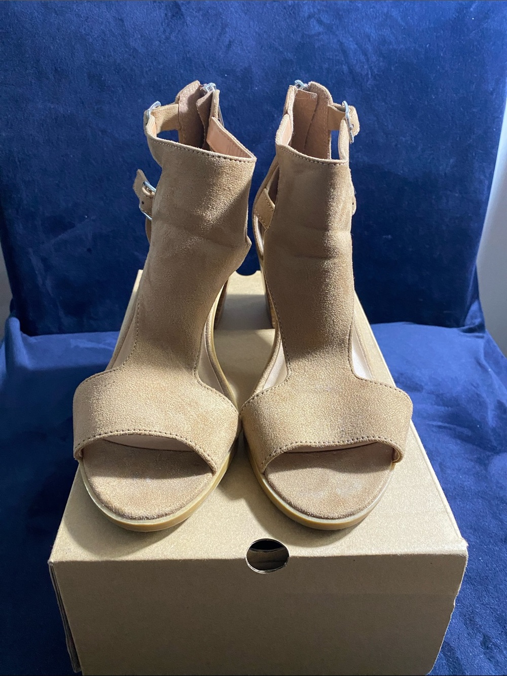 Neutral Tan Suede Open-Toe Women's Heels, size 9, 3 “ heels